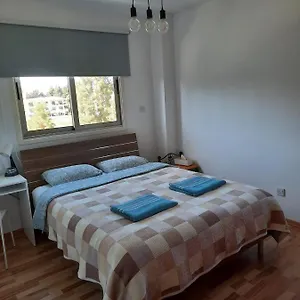 Séjour chez l'habitant Private In Shared Near Airport - 24 Hour Shuttle Service Chypre